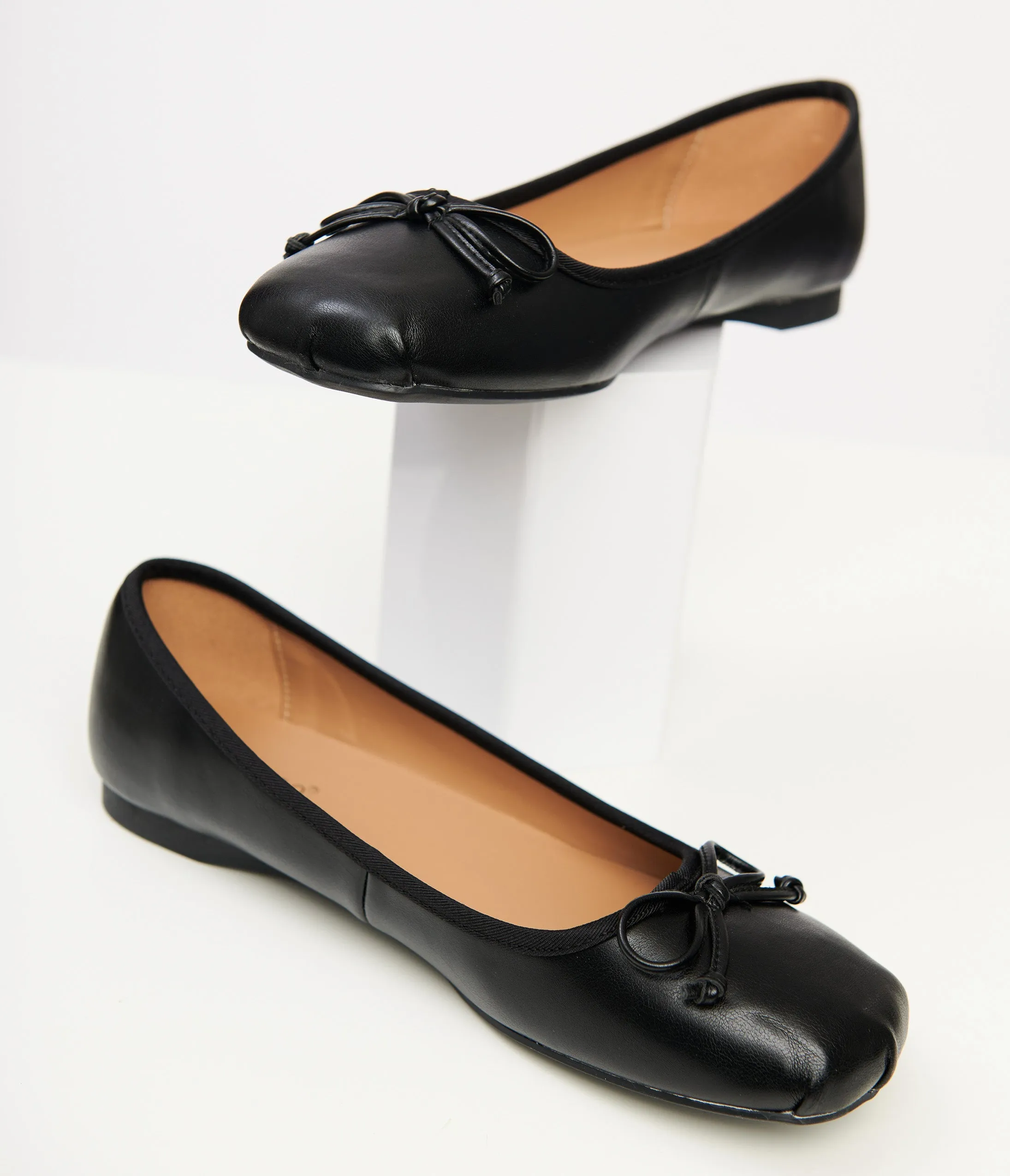1960s Black Bow Ballet Flats