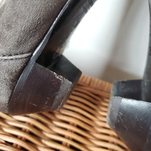 AGL Attilio Giusti Leombruni Made in Italy Cap Toe Ballet Gray Suede Shoes 6