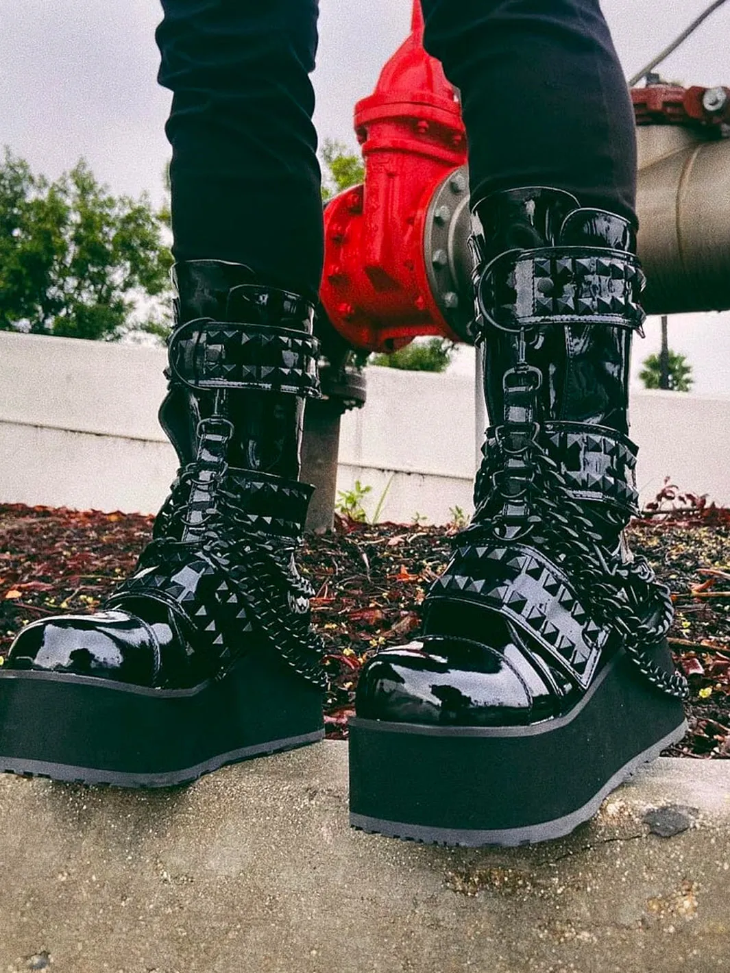 DEMONIA TRASHVILLE-138 - BLACK PATENT ✰ PRE ORDER ✰