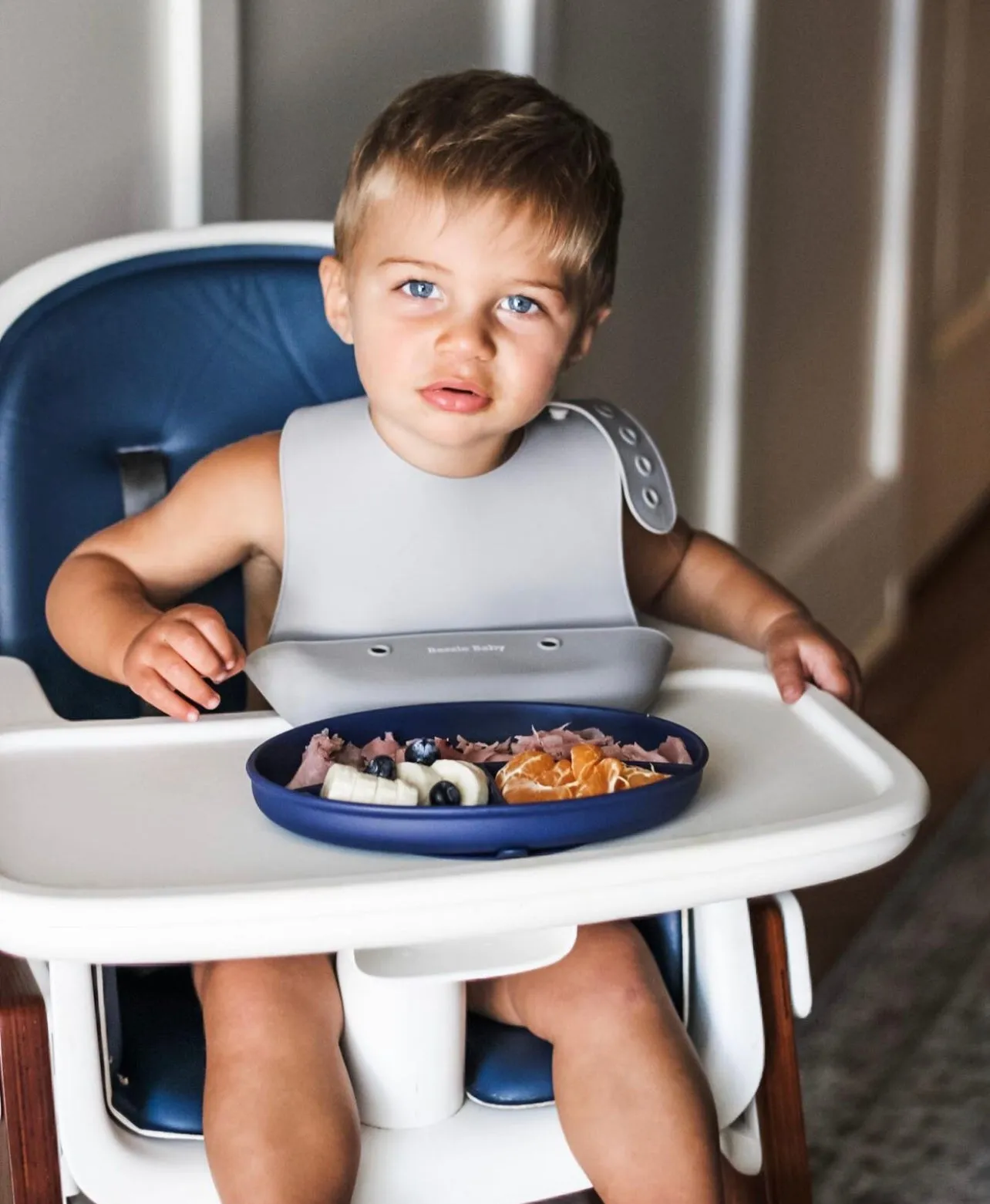 Foodie® Bib Silicone Bib With Food Catcher Pocket 2-Pack: Grey Skies