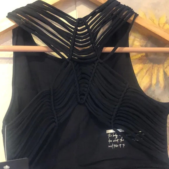 NWT Vie Active Lacey Bra