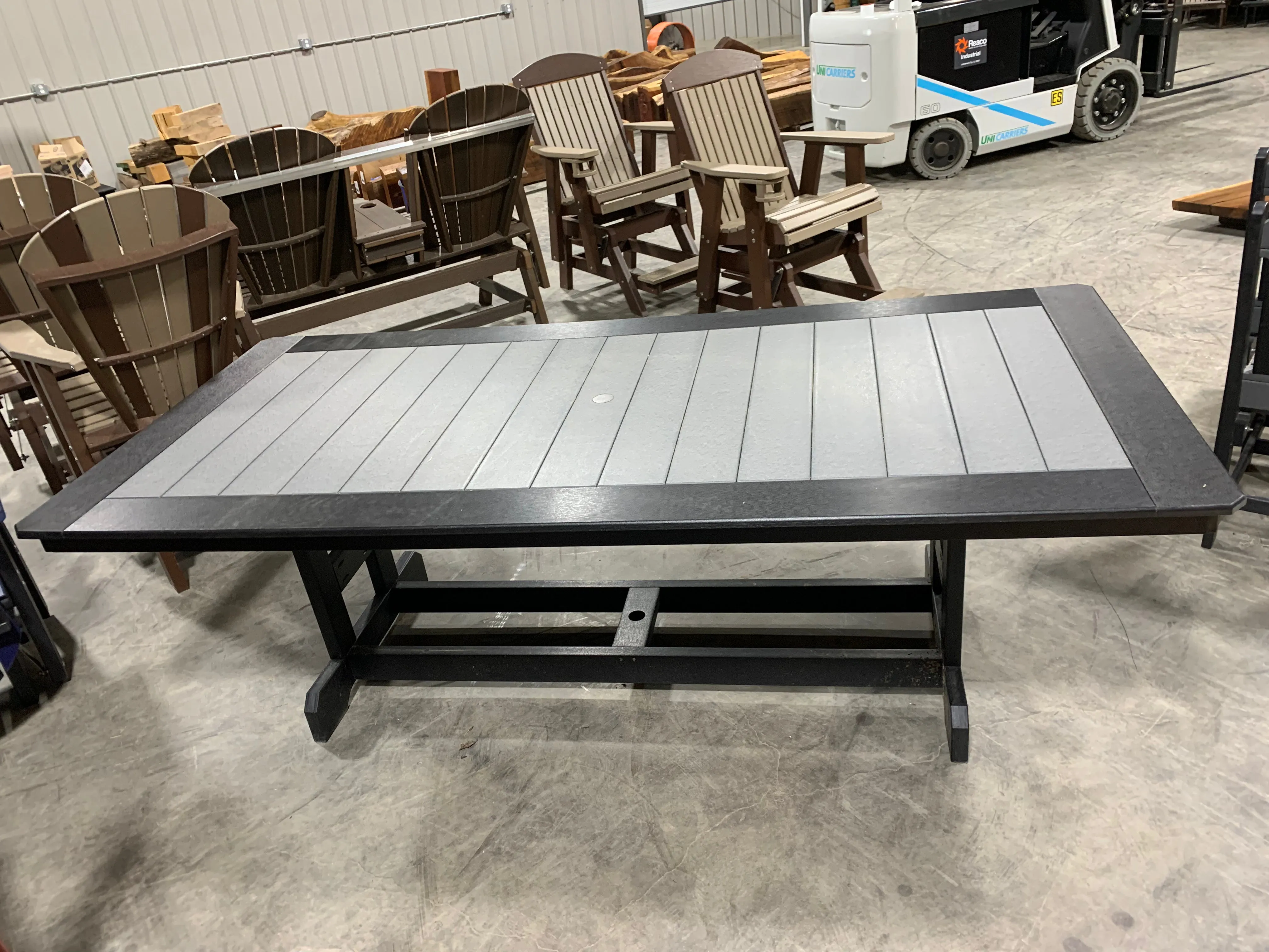 Outdoor Deluxe Tables
