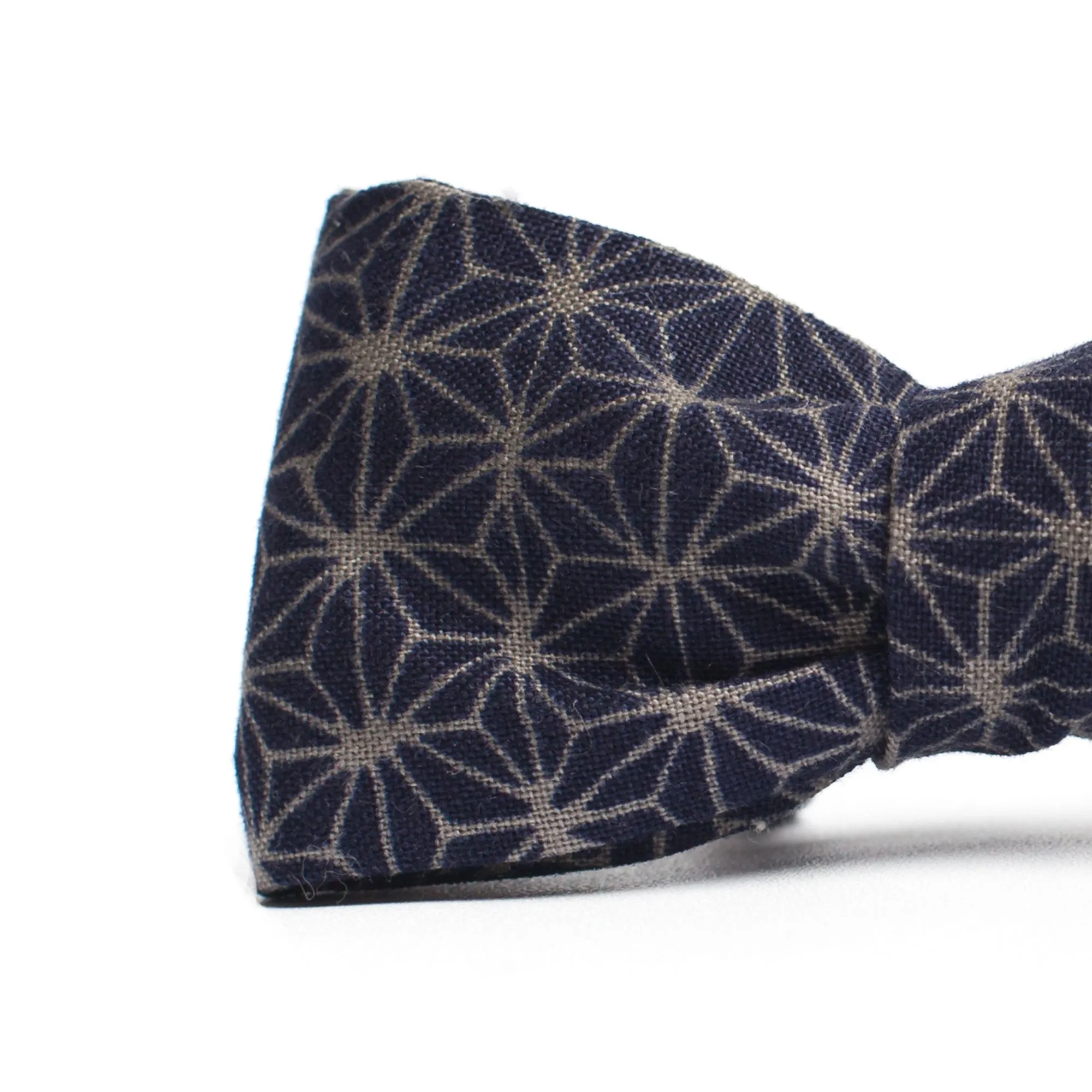 Pointed Geoprint Bowtie