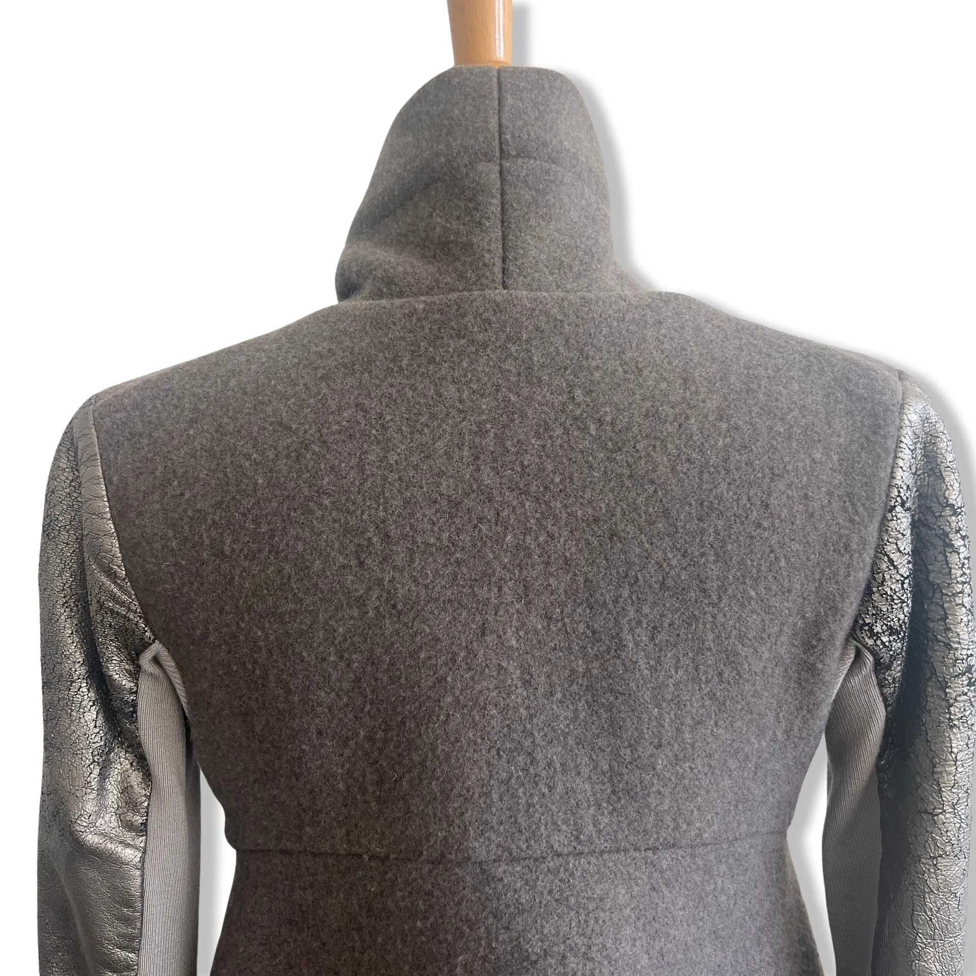 RICK OWENS GREY FLANNEL WOOL COAT WITH GOLD LEATHER SLEEVES SZ. 34FR