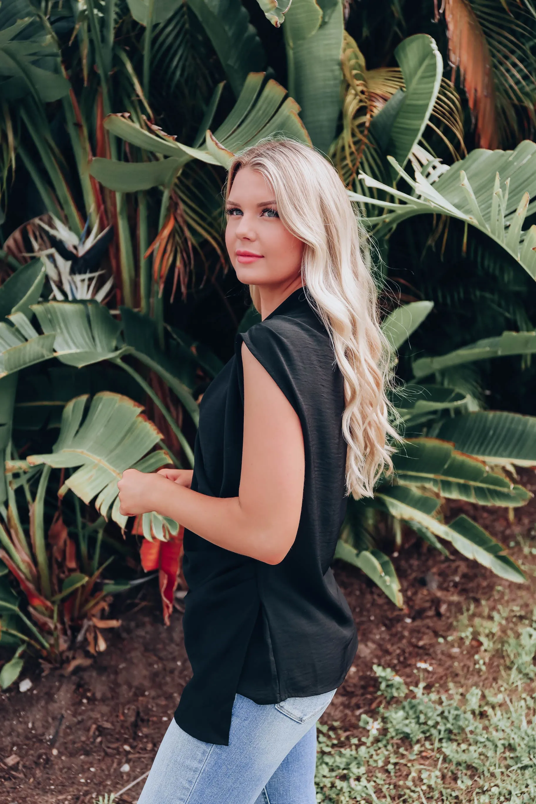 Rosalie Sleeveless Blouse - Black