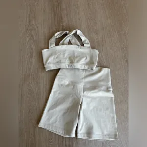 SETACTIVE “Shell” Beige Shorts Workout Set