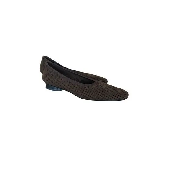 Stuart Weizman Womens Brown Suede Perforated Holes Slip On Ballet Size 7.5