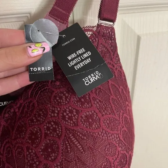 Torrid NWT Lace Red 360 Back Smooth Lightly Lined Everyday Wire-Free Bra 48D