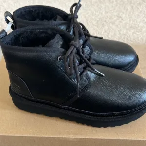 UGG Kids Neumel II Leather Boots