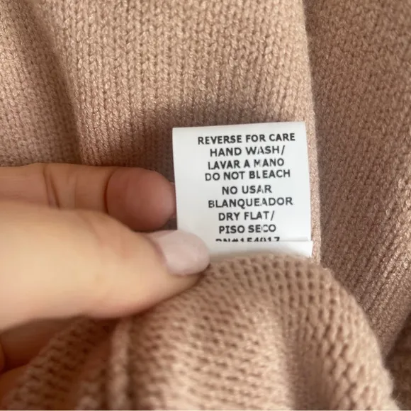 Vine &amp; Love Sweater Sz M NWOT