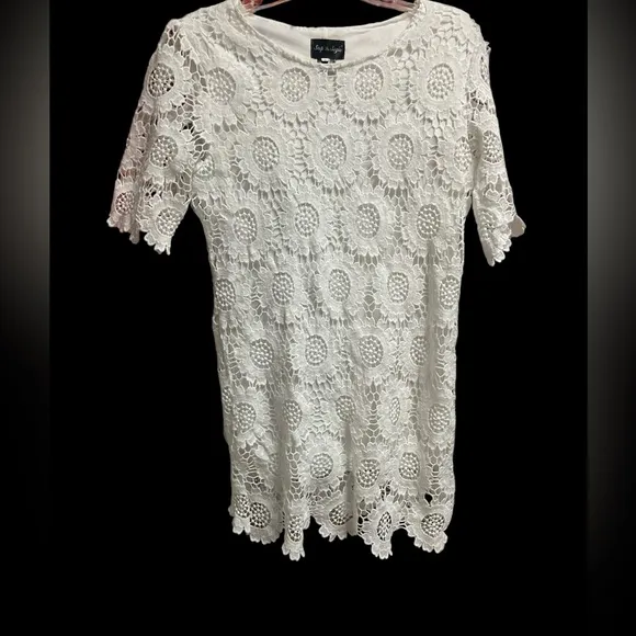 White crochet lace overlay short sleeve flower dress women’s S timeless style